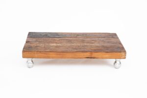 BANQUINHO MADEIRA PÉ ALUMÍNIO MÉDIO 50X30CM