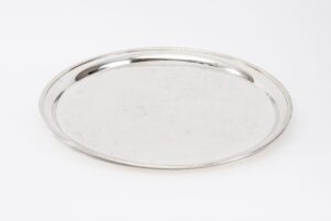 BANDEJA GARÇOM PRATA TRABALHADA