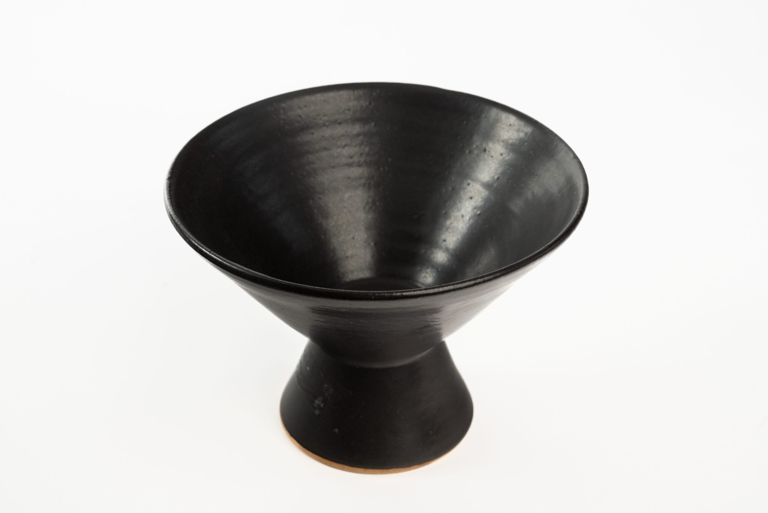 NELISE - FRUTEIRA CONICA PRETA P